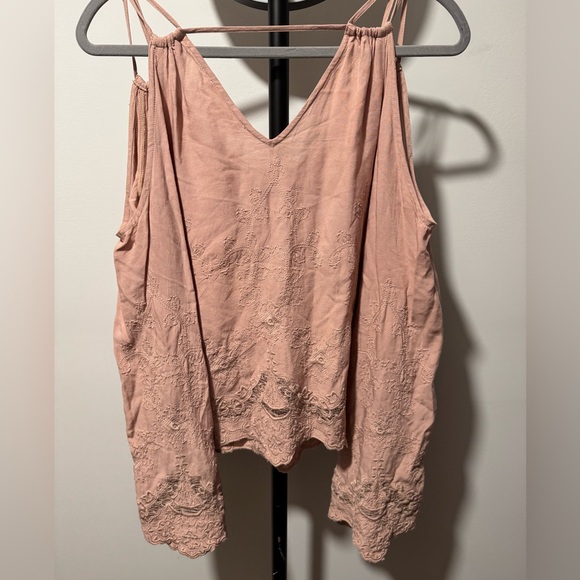 Love Stitch Cold Shoulder blouse - Picture 4 of 6